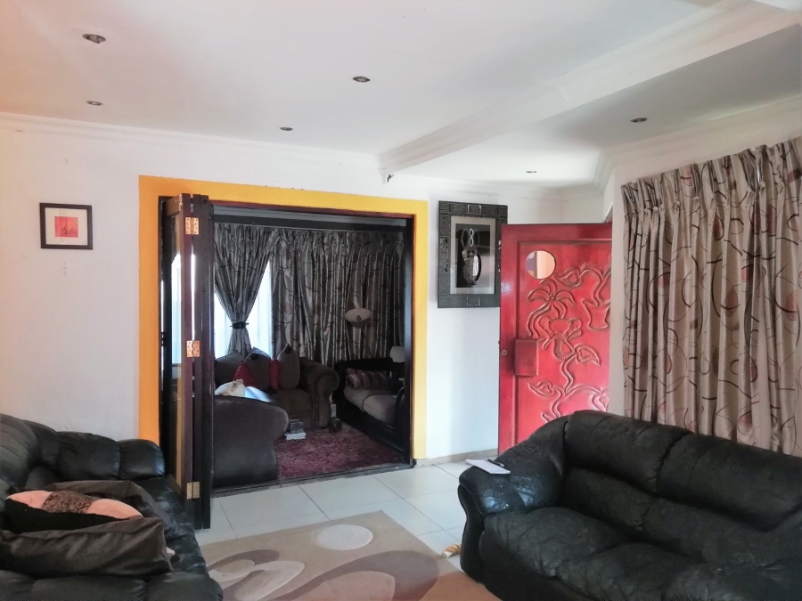 3 Bedroom Property for Sale in Geelhoutpark North West